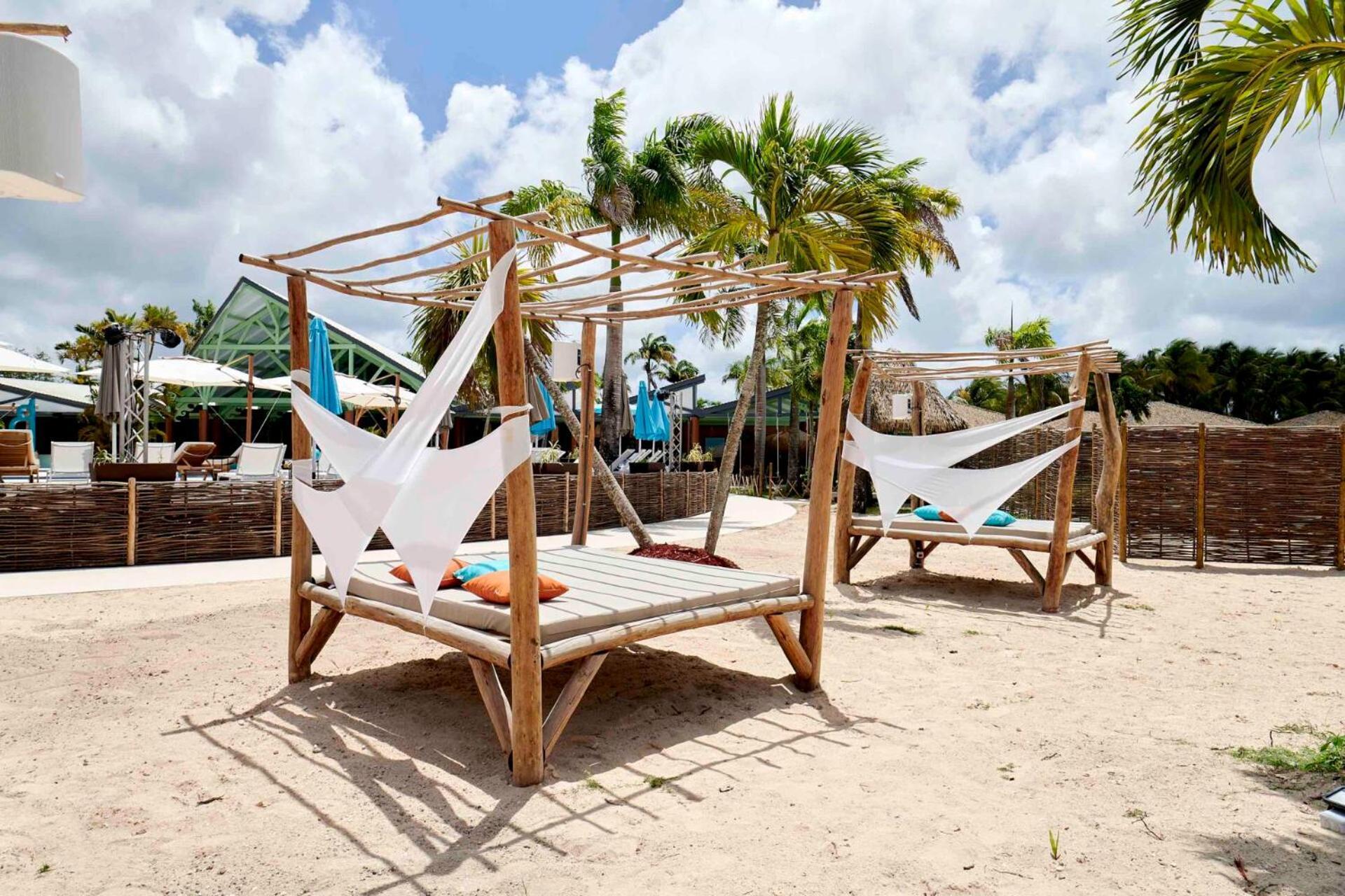 L Oralya - Blue Dream, Plage, Piscine, Restaurant Grand-Bourg  Экстерьер фото